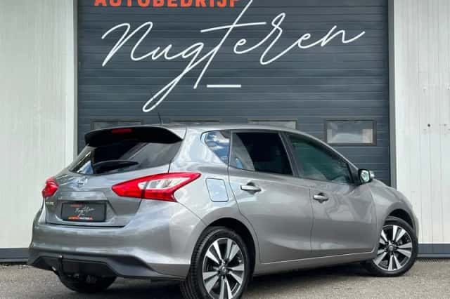 Nissan Pulsar (2016) thumbnail 5