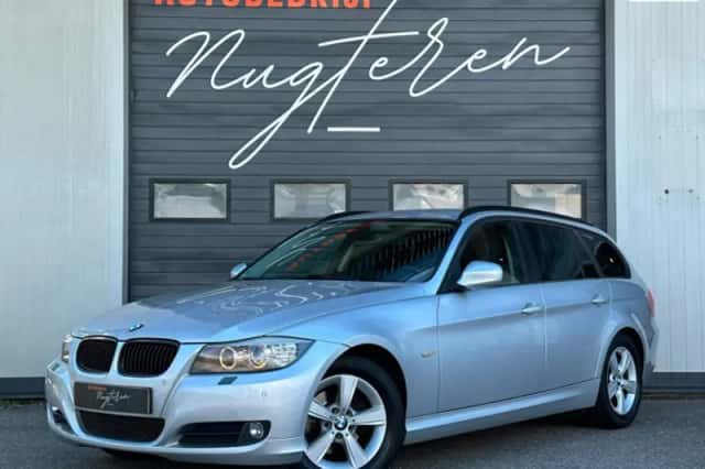 BMW 3-Serie (2011) thumbnail 1