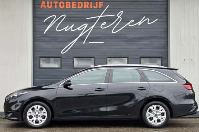 Kia Ceed Sportswagon (2022) thumbnail 3
