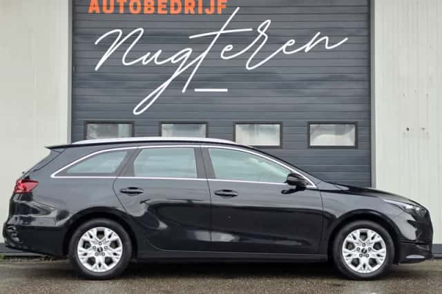 Kia Ceed Sportswagon (2022) thumbnail 4