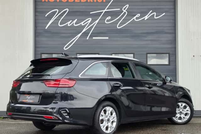 Kia Ceed Sportswagon (2022) thumbnail 5
