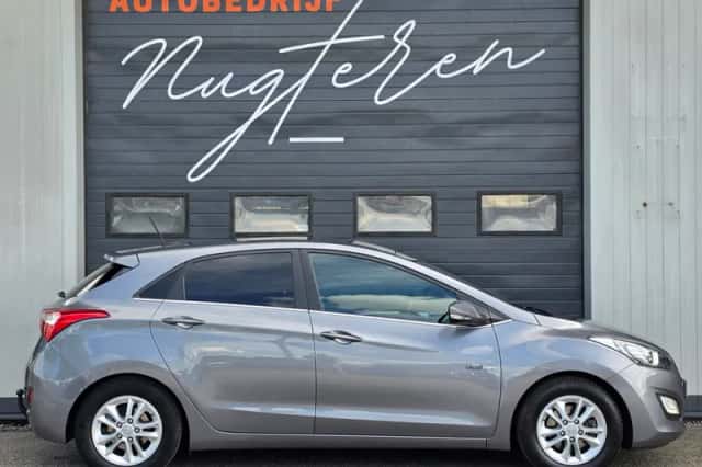 Hyundai i30 (2015) thumbnail 4