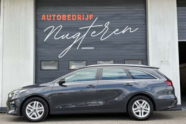 Kia Ceed Sportswagon (2020) thumbnail 3