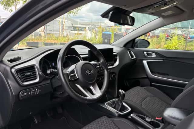 Kia Ceed Sportswagon (2020) thumbnail 6