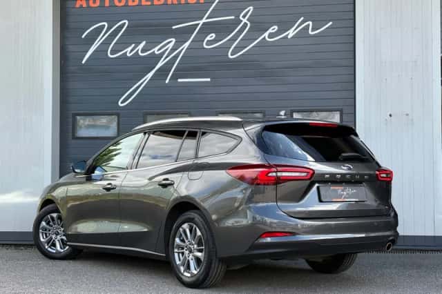 Ford Focus (2023) thumbnail 5