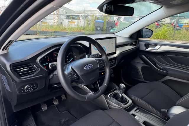 Ford Focus (2023) thumbnail 6