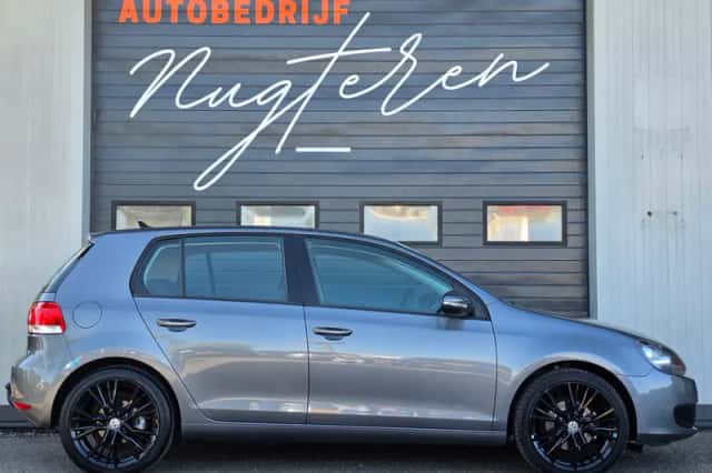 Volkswagen Golf (2012) thumbnail 3
