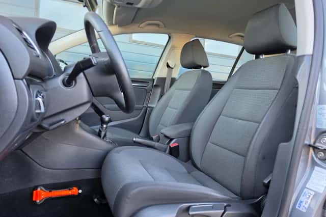 Volkswagen Golf (2012) thumbnail 5