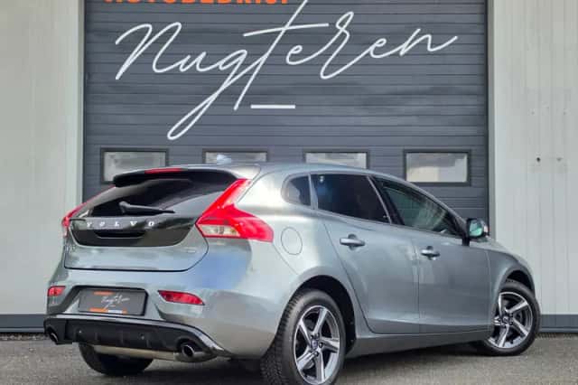 Volvo V40 (2018) thumbnail 4