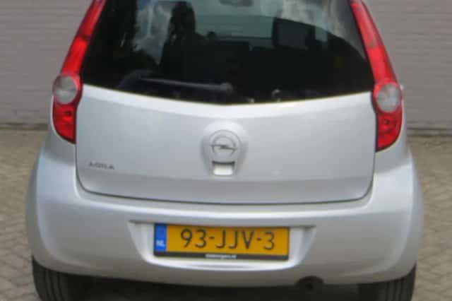 Opel Agila (2009) thumbnail 4