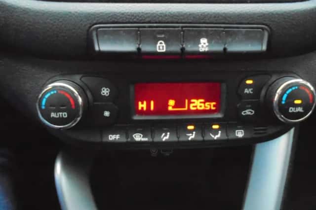 Kia Ceed (2018) thumbnail 5