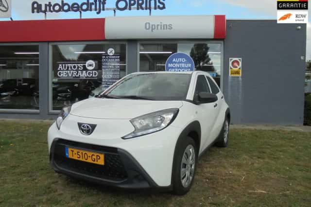 Toyota Aygo (2023) thumbnail 1