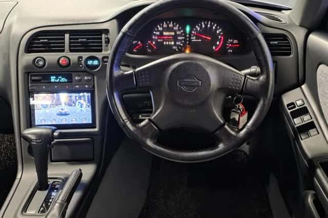 Nissan Skyline (1996) thumbnail 2