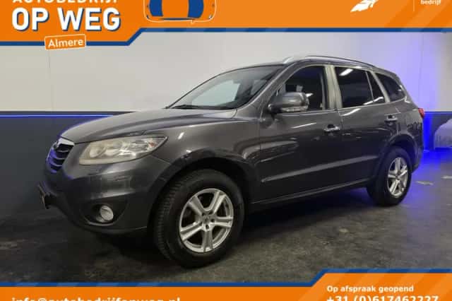 Hyundai Santa Fe (2010) thumbnail 1