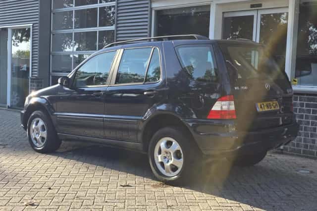 Mercedes-Benz ML-Klasse (2003) thumbnail 4