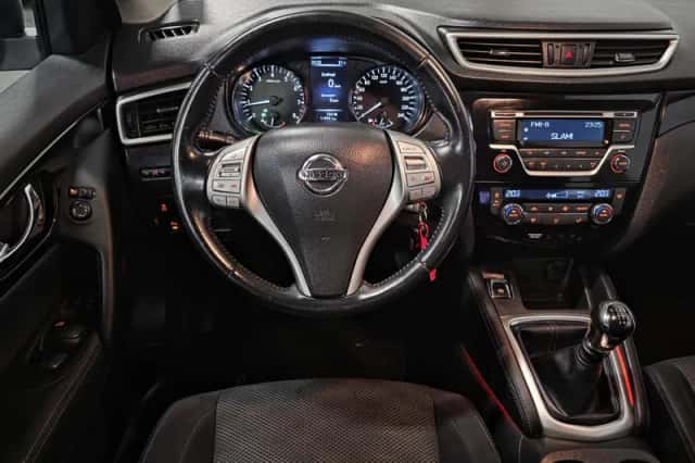 Nissan Qashqai (2014) thumbnail 2