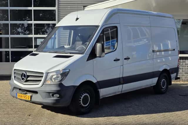 Mercedes-Benz Sprinter (2014) thumbnail 4