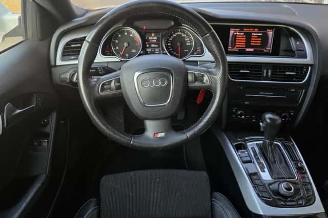 Audi A5 (2011) thumbnail 2