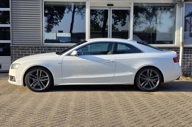 Audi A5 (2011) thumbnail 5