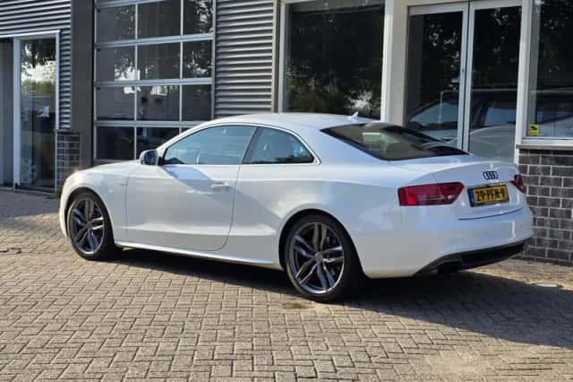 Audi A5 (2011) thumbnail 6
