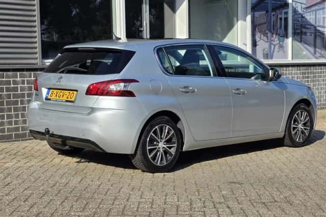Peugeot 308 (2014) thumbnail 3