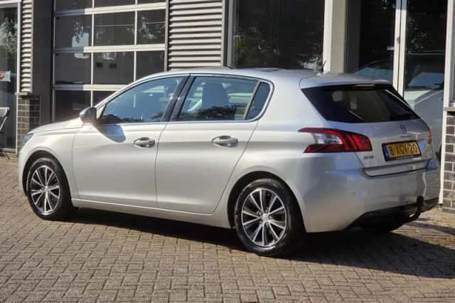 Peugeot 308 (2014) thumbnail 6
