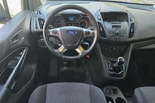 Ford Transit Connect (2017) thumbnail 2
