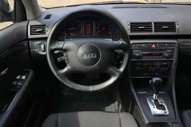 Audi A4 (2002) thumbnail 2