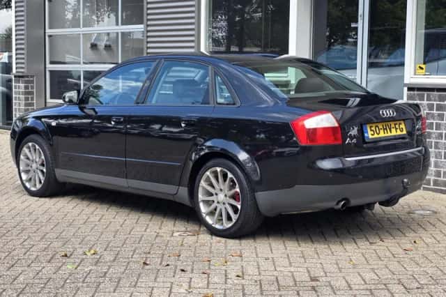 Audi A4 (2002) thumbnail 6