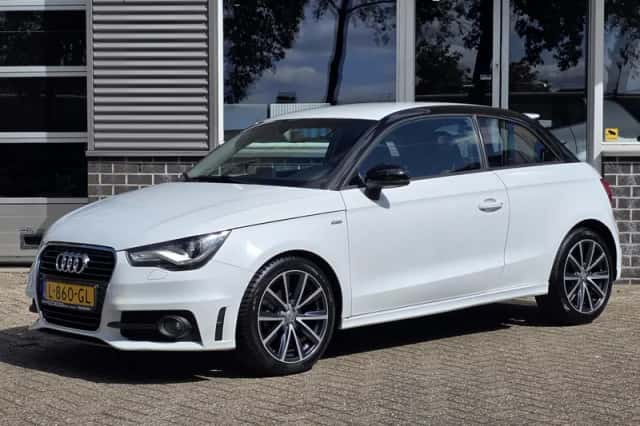 Audi A1 (2015) thumbnail 2