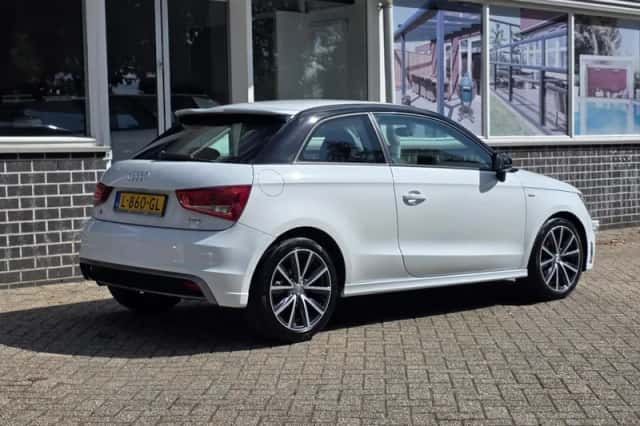 Audi A1 (2015) thumbnail 5