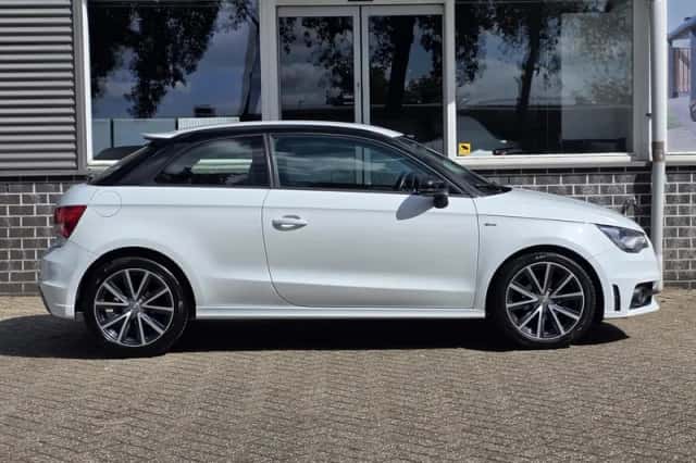 Audi A1 (2015) thumbnail 6