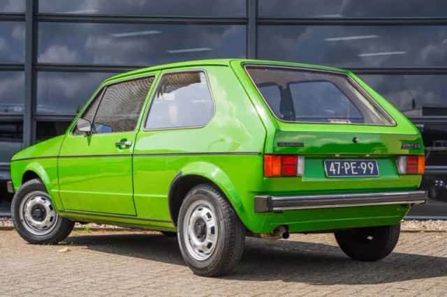 Volkswagen Golf (1977) thumbnail 5