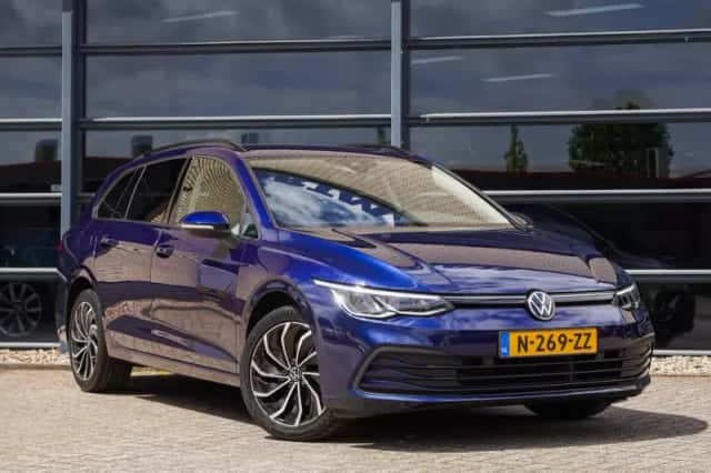 Volkswagen Golf (2022) thumbnail 6