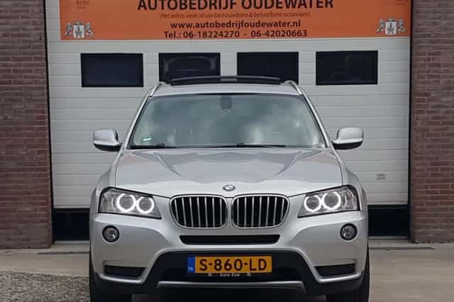 BMW X3 (2011) thumbnail 5