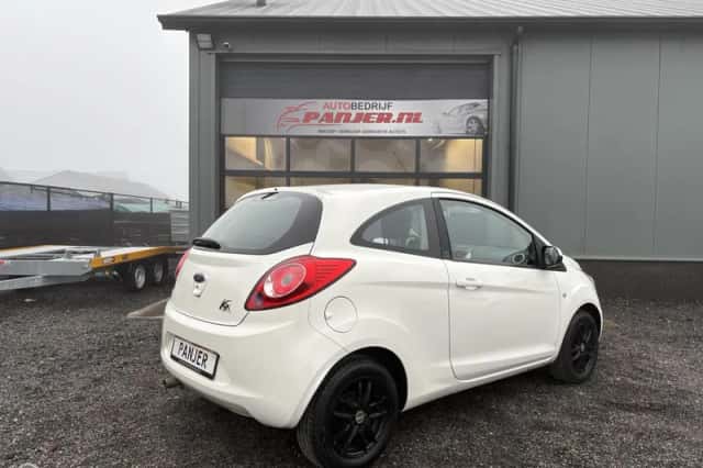 Ford Ka (2016) thumbnail 2