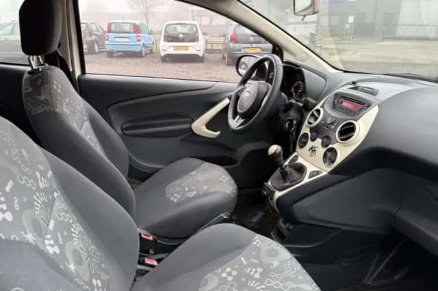 Ford Ka (2016) thumbnail 5