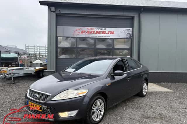 Ford Mondeo (2010) thumbnail 1