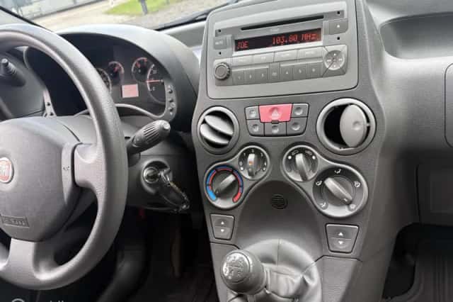 Fiat Panda (2012) thumbnail 5