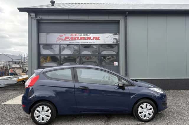 Ford Fiesta (2016) thumbnail 6
