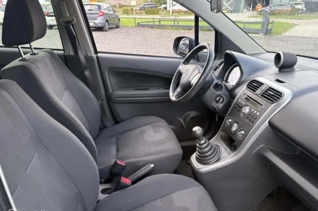 Opel Agila (2010) thumbnail 4