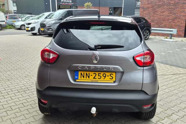 Renault Captur (2017) thumbnail 6