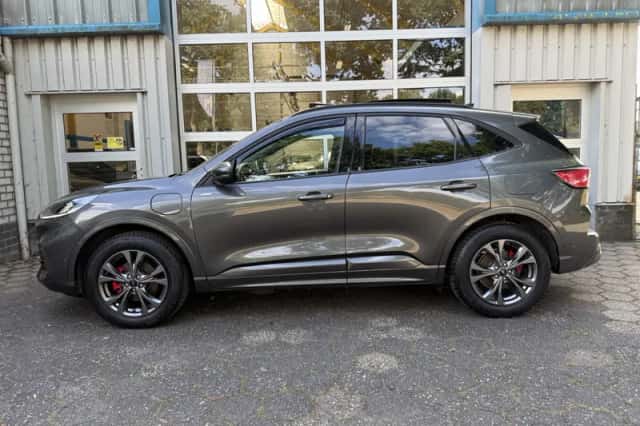 Ford Kuga (2022) thumbnail 3