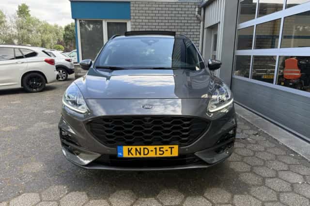 Ford Kuga (2022) thumbnail 6