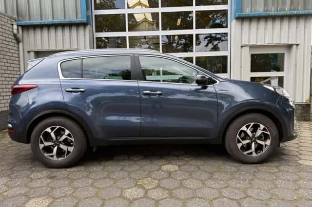 Kia Sportage (2019) thumbnail 3