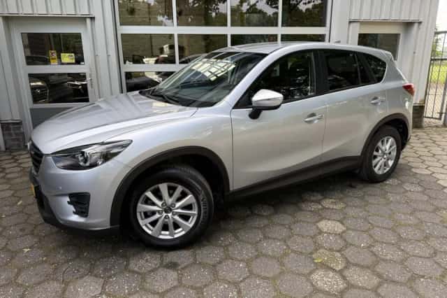 Mazda CX-5 (2016) thumbnail 2