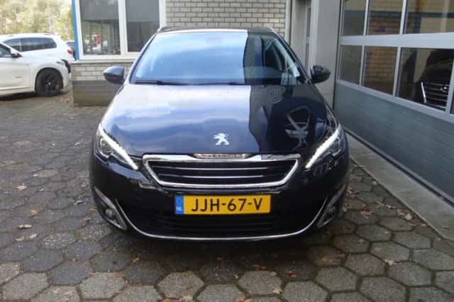 Peugeot 308 (2016) thumbnail 6