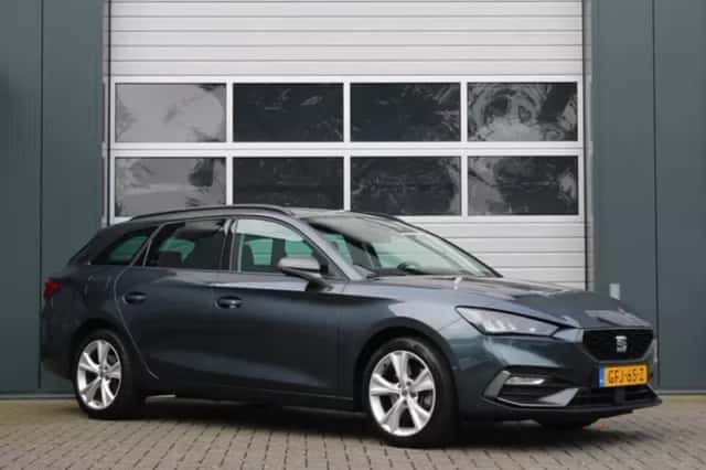 SEAT Leon Sportstourer (2021) thumbnail 1