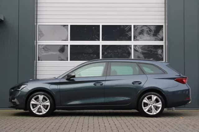 SEAT Leon Sportstourer (2021) thumbnail 3