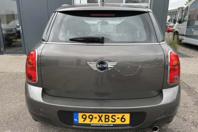 MINI Countryman (2012) thumbnail 6